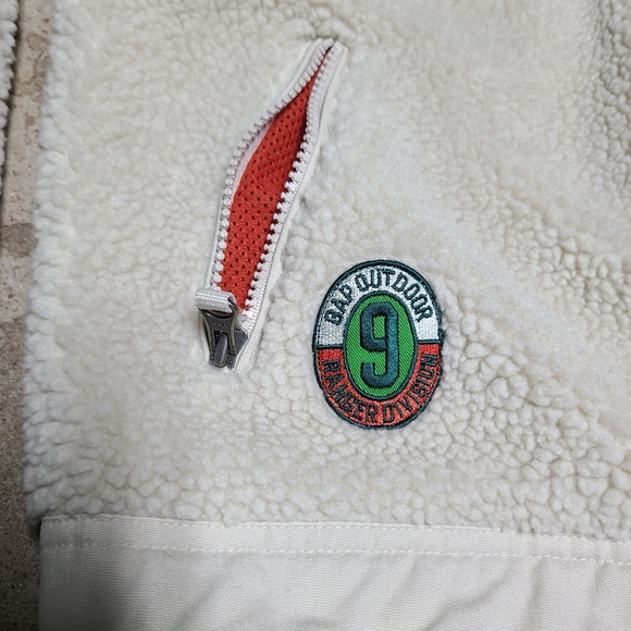 Gap kids white fleece outdoor jacket - Picture 3 of 7